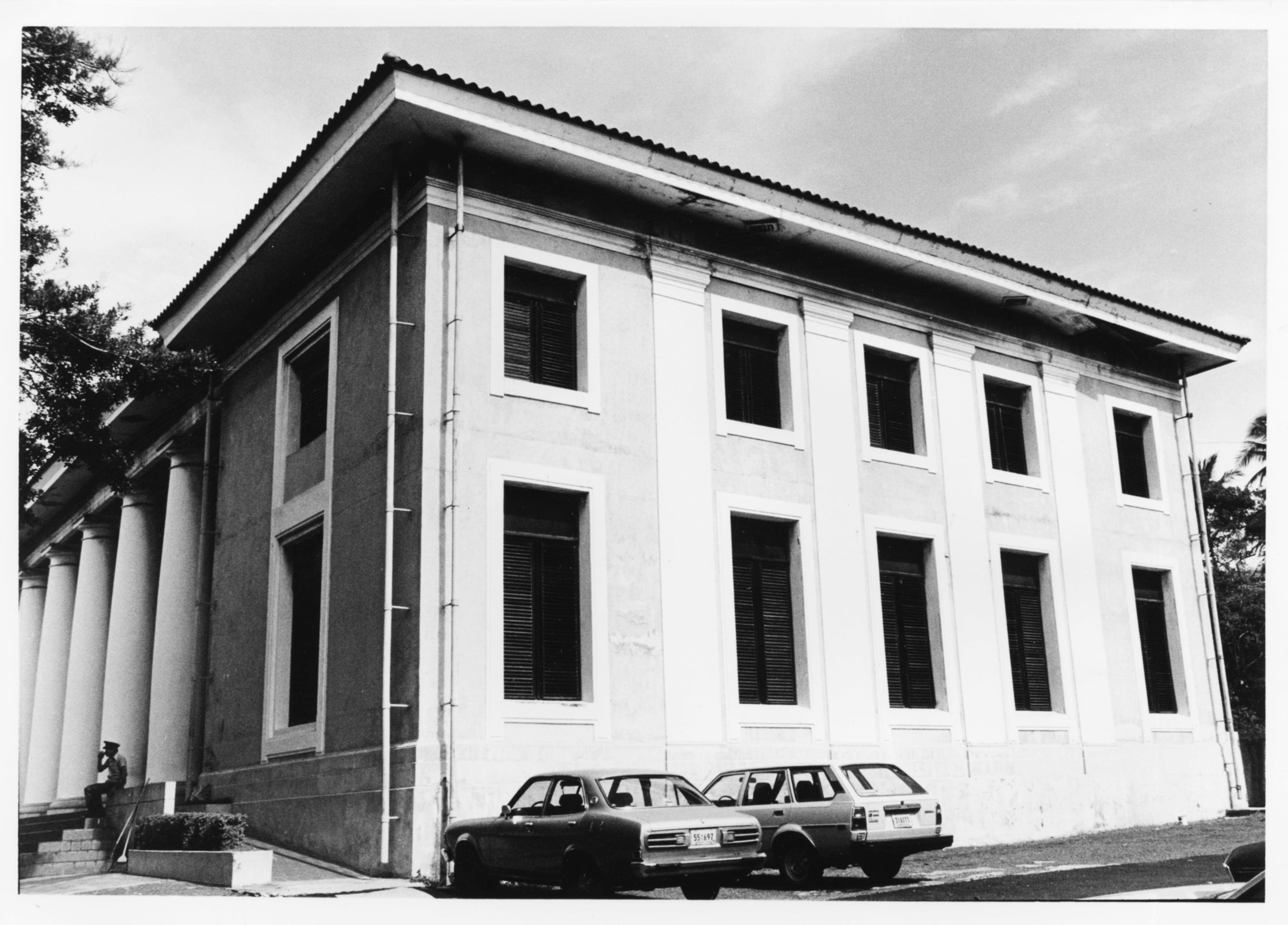 Biblioteca Carnegie - 83004196